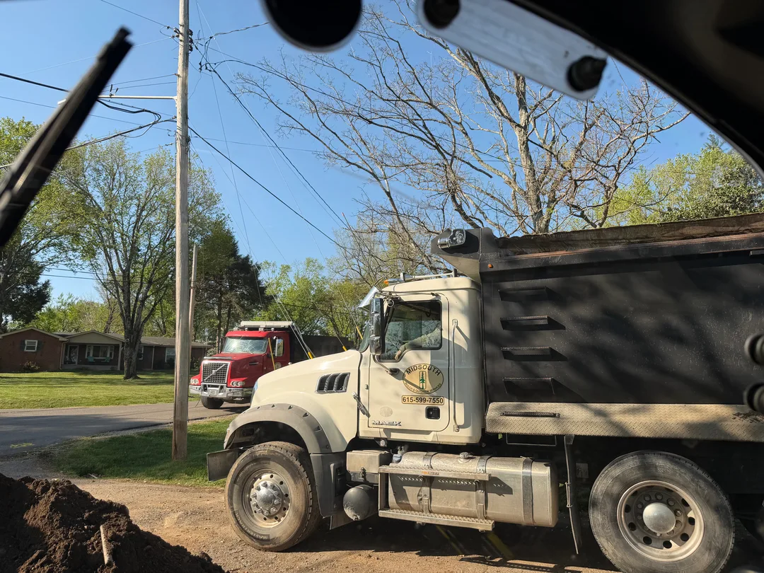Land clearing and dirt work in La Vergne, TN